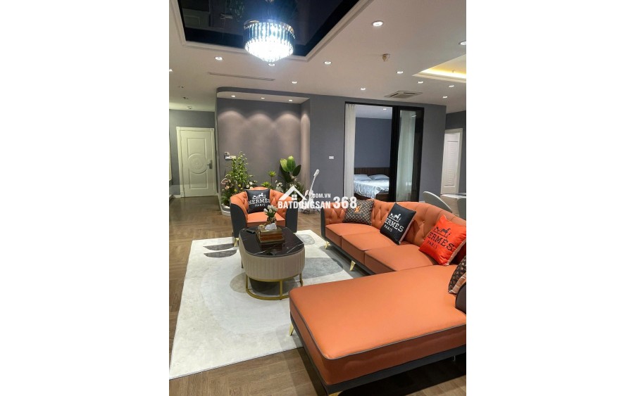 Bán Căn Hộ Cao Cấp Royal City R2 – 181m² – Tầng Thấp – 4PN – Ban Công Tây Nam – Đông Nam