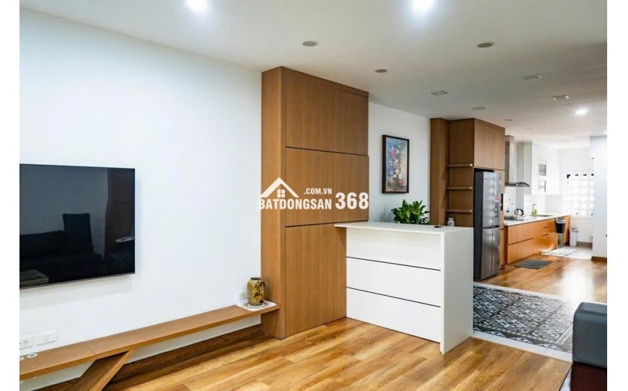 Bán tòa nhà mặt phố Cát Linh, Đống Đa DT 60m2, 5 tầng, thoáng 2 mặt, kinh doanh tốt, vị trí tuyệt đẹp, 30 tỷ