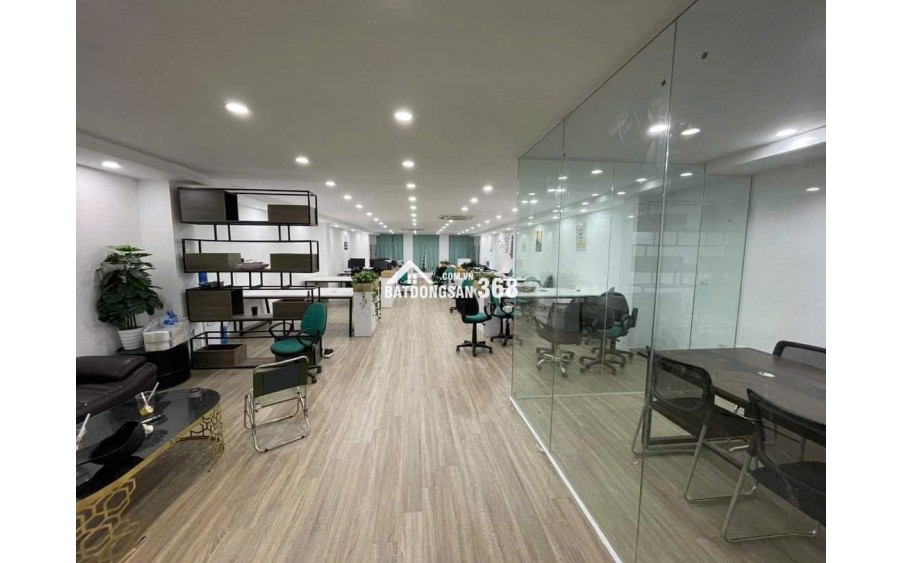 Bán nhà phân lô Lạc Long Quân - Tây Hồ DT 95m2 - MT 5m, 2 ô tô tránh, thang máy, KD tuyệt vời, gần Hồ Tây