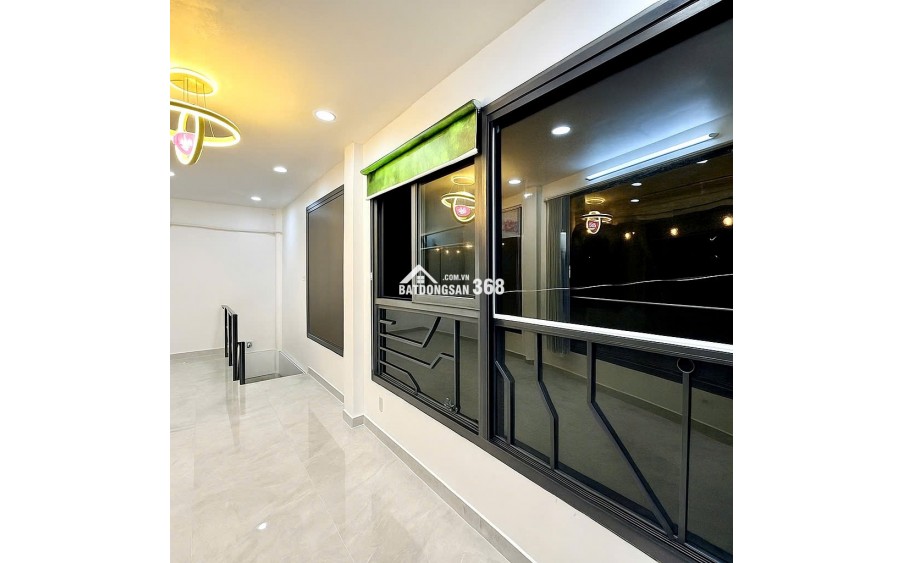 5.6 Tỷ: Mặt tiền Quận 1 Tân Định HOÀNG SA- NGANG 9M- căn góc 2 Tầng- thu nhập 240Tr. VŨ 0933910039