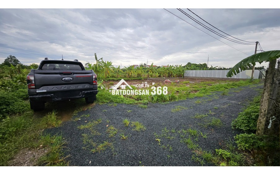 Bán đất Sài Sơn, Quốc Oai, SĐ 200m2, MT 5m, đường ô tô vào, sát đường 40m sắp mở