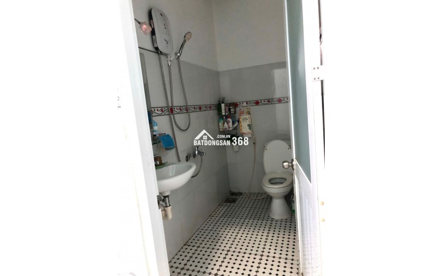 bán nhà 4x14 cấp 4 còn mới , gần huỳnh tấn phát nhà bè quận 7