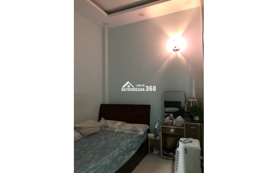 bán nhà 4x14 cấp 4 còn mới , gần huỳnh tấn phát nhà bè quận 7