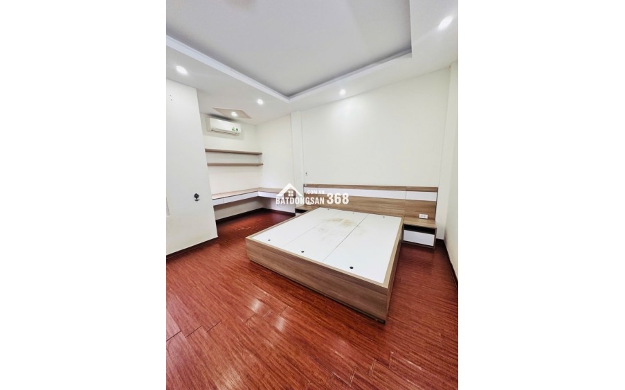 Bán nhà đẹp Dương Khuê - 10m ô tô - lô góc - ở ngay