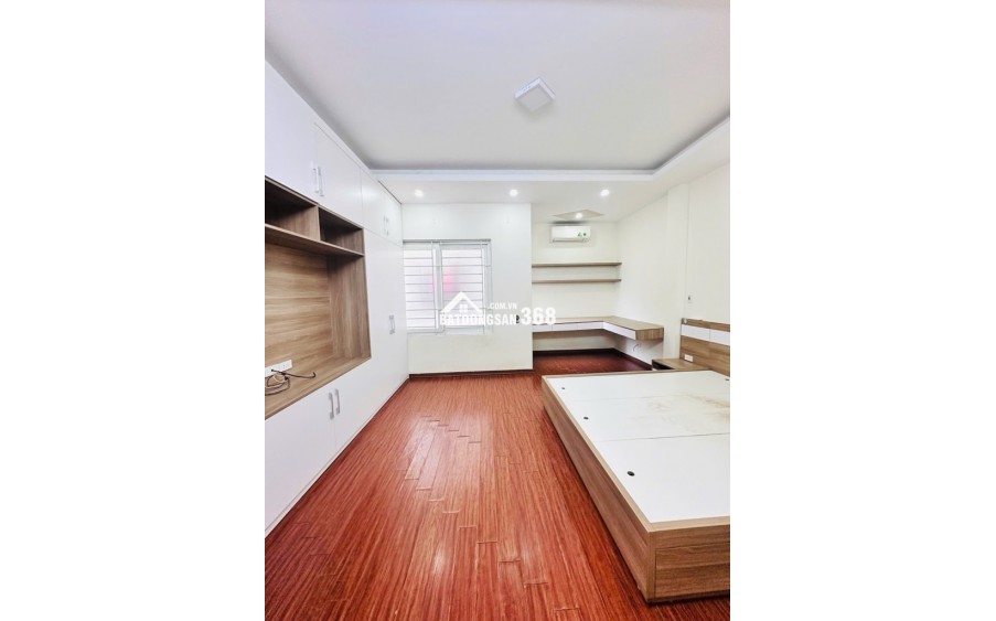 Bán nhà đẹp Dương Khuê - 10m ô tô - lô góc - ở ngay