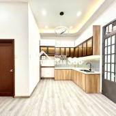 12 Tỷ: ngang 12m- Quận 10 ngay chợ An Đông, Medic Hòa Hảo- nhà 4 Tầng Xe hơi trong nhà. 0933910039