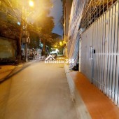 BÁN NHÀ MẶT NGÕ PHỐ HOÀNG CẦU. THUẬN TIỆN KINH DOANH