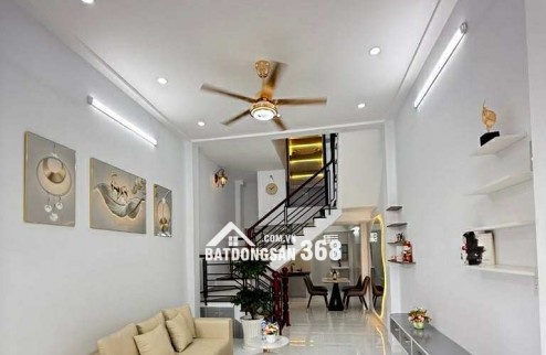 BÁN NHÀ Tân Bình, 42m2, 3 tầng, hẻm 6m, gần Trường Chinh, 4.x tỷ