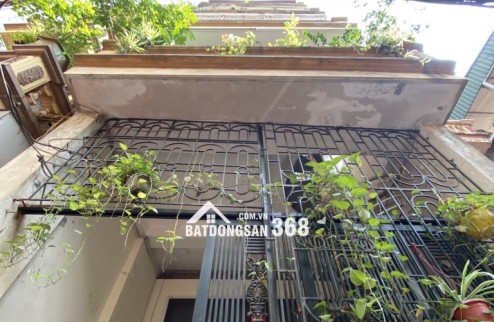 NHÀ TRUNG TÂM CẦU GIẤY GẦN PHỐ - VỊ TRÍ ĐẸP 50M RA PHỐ - NGÕ BA GÁC _ 5 TẦNG 6 NGỦ– 47M2 – 12 TỶ