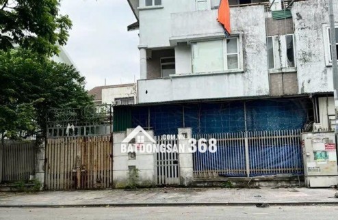 Chính chủ bán biệt thự KĐT Văn Phú- Hà Đông- 255M²- 4 tầng thô- view vườn hoa giá chỉ 4x tỷ
