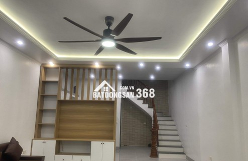 Cần tiền bán nhà 3 tầng Gia Lâm - Hà Nội, giá 6.3 tỷ