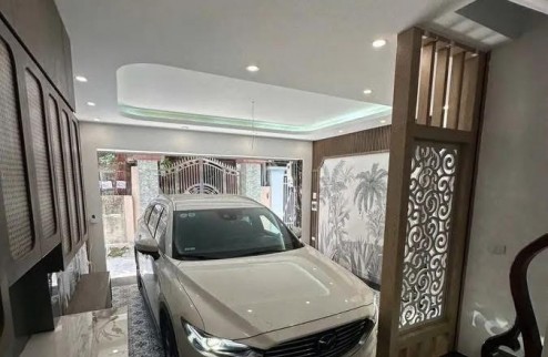 HOA HẬU QUẬN HAI BÀ TRƯNG Ô TÔ VÀO NHÀ
