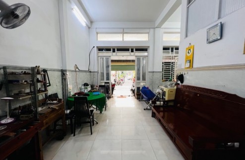Bán nhà đẹp 1 trệt 2 lầu sân thượng , mặt tiền khủng 8m ngay Bình Tân - gần trạm thu phí - ô tô thông 8 hướng