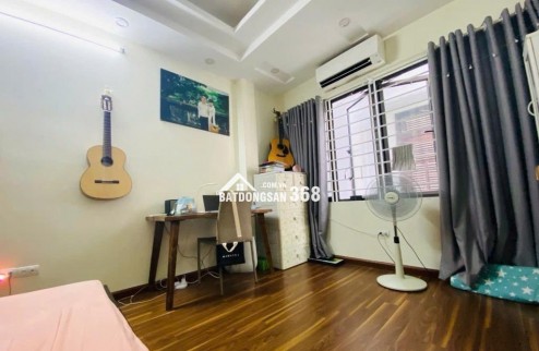 Nhà Thuỵ Phương, 5 tầng, dân xây, xe 45 chỗ đỗ cửa chỉ 6,9 tỷ