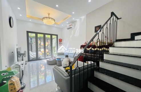 NHÀ ĐẸP LUNG LINH TẠI LẠC LONG QUÂN - OTO 7 CHỖ ĐỖ CỬA - NGÕ THÔNG - THIẾT KẾ HIỆN ĐẠI GIÁ NHỈNH 15 TỶ