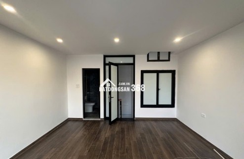 Nhà Tứ Liên - Tây Hồ - 5 tầng - thang máy - chuẩn công năng, về ở luôn giá 9,4 tỷ