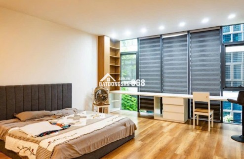 Bán tòa nhà mặt phố Cát Linh, Đống Đa DT 60m2, 5 tầng, thoáng 2 mặt, kinh doanh tốt, vị trí tuyệt đẹp, 30 tỷ