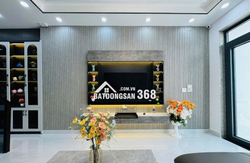 chính chủ bán gấp nhà đẹp hxh full nội thất giá chỉ 7.45 tỷ tại quận 7