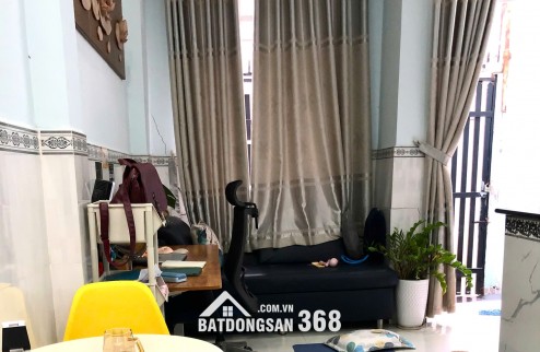bán nhà 4x14 cấp 4 còn mới , gần huỳnh tấn phát nhà bè quận 7
