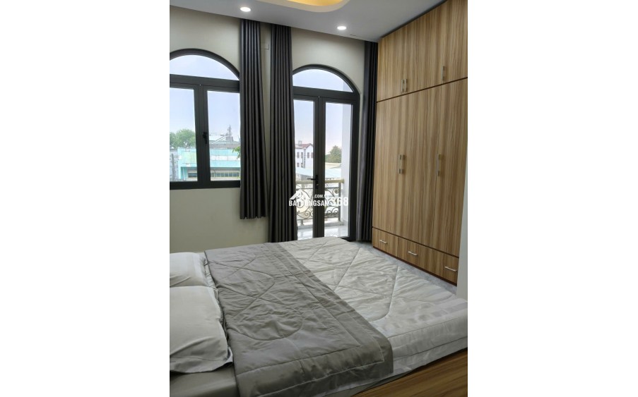 Nhà 1 trệt 2 lầu 12x8,5 Xây dựng 8x8,5 BTCT 4PN 4WC, có Gara Ô tô riêng