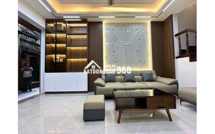 Bán nhà Kim Ngưu, quận Hai Bà Trưng 45m, nhà đẹp công năng đầy đủ, ngõ rộng, thông, gần phố