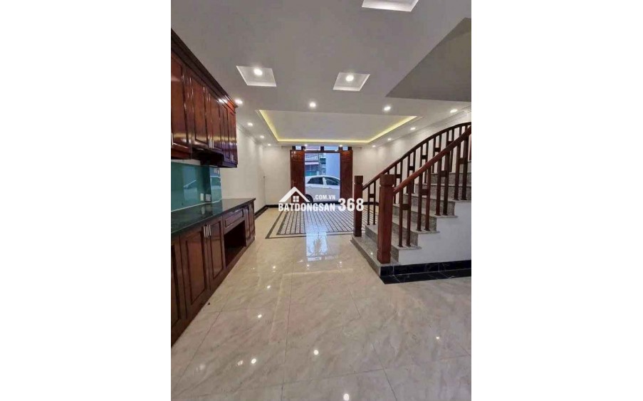 Hiếm Nhà Thạch Bàn 6 tầng – nội thất cao cấp – ô tô đỗ cửa