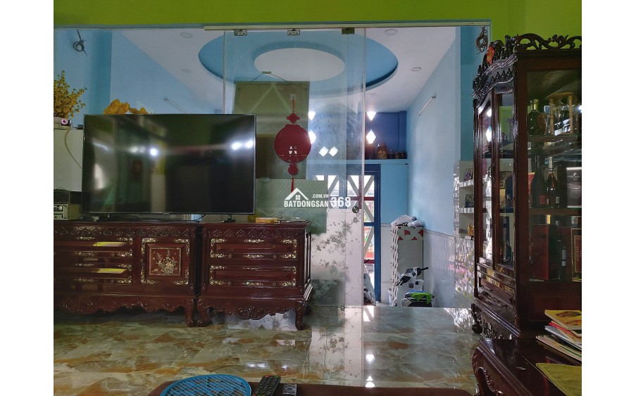 Nhà 2// Bà Hom. Hem 4,5m. Gân trương học. Chơ phú lâm