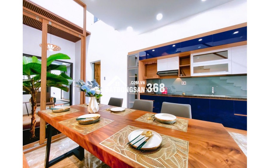 Nhà trung tâm giáp giao thoa Bến Lức, Cần Giuộc, Cần Đước 99m2, chỉ 2,4 tỷ, tặng full nội thất
