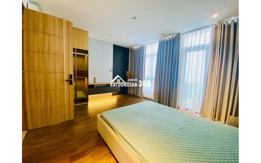 Bán gấp nhà hẻm xe hơi đường C1, Tân Bình: 84m2, 4 tầng, 4PN, sổ đỏ trao tay, giá hời chỉ 18.5 tỷ! Gọi ngay 0789892658.