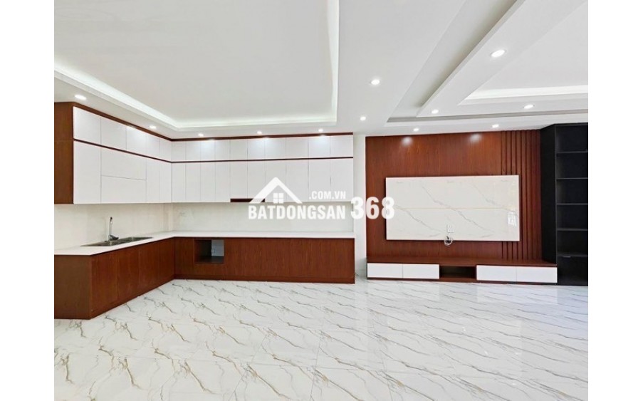 LÒ ĐÚC DÂN XÂY KHUNG CỘT BÊ TÔNG – GẦN PHỐ TRUNG TÂM HAI BÀ