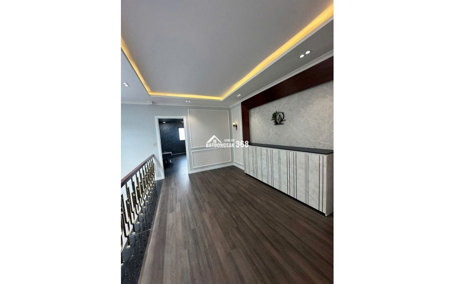 NHÀ PHỐ FULL NỘI THẤT - SỔ HỒNG RIÊNG - NGAY KCN CẦU TRÀM, TRONG KHU DÂN CƯ SẦM UẤT
