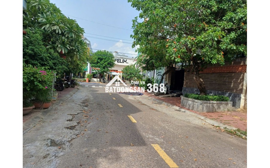 Chính chủ Bán đất mặt tiền khu Thanh Niên, Diện tích 118 m2 Giá chỉ hơn 2 tỷ.