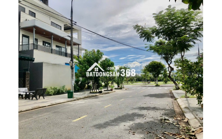 BÁN ĐẤT TẶNG NHÀ 105m2 NGAY CÔNG VIÊN,119 HOÀNG THỊ ÁI, ĐANG CHO THUÊ 6TR/THÁNG