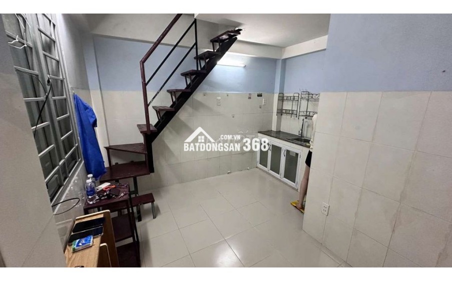 Cho Thuê Phòng trọ kiểu CCMN Quận 4 mới chỉ 4 triệu/tháng có lầu ở được 2 người.