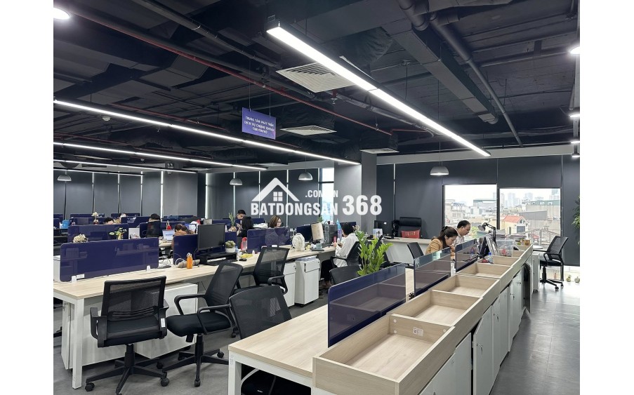 Bán toà văn phòng hạng B lô góc 2 mặt phố- Phố Huế- Đại Cồ Việt- 525m2- 12 tầng giá 5XX tỷ