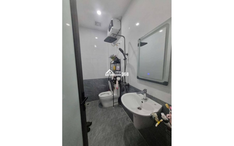 Chính chủ caàn nhượng  lại căn nhà tại ngõ 282 Kim Giang, DT36m2, 4 tầng giá 7,6 tỷ.