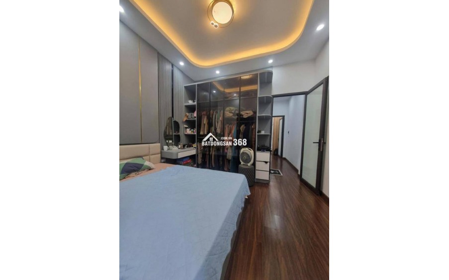 Chính chủ caàn nhượng  lại căn nhà tại ngõ 282 Kim Giang, DT36m2, 4 tầng giá 7,6 tỷ.