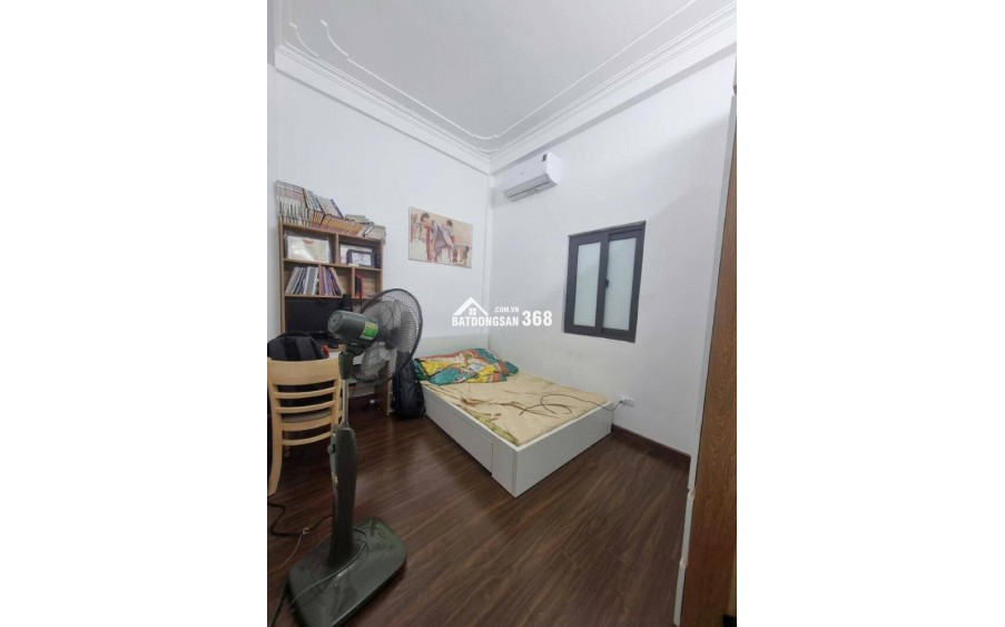Chính chủ caàn nhượng  lại căn nhà tại ngõ 282 Kim Giang, DT36m2, 4 tầng giá 7,6 tỷ.