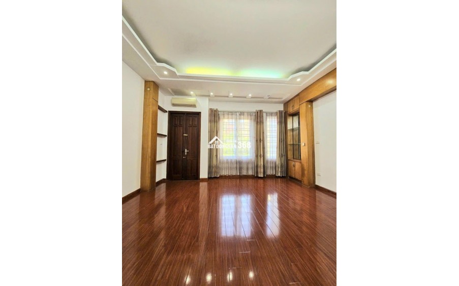 Ôtô tránh Phạm Tuấn Tài (Hoàng Quốc Việt) 58m/5Tầng/MT 5m 32 Tỷ, Ngõ To Hơn Phố
