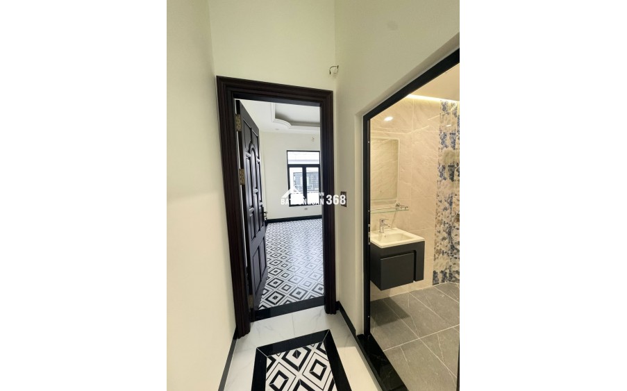 Bán nhà Ôtô tránh Phố Minh Khai, Đối Chung Cư 65m2/ 5Tầng, MT 4m 31.5 Tỷ, KD đỉnh