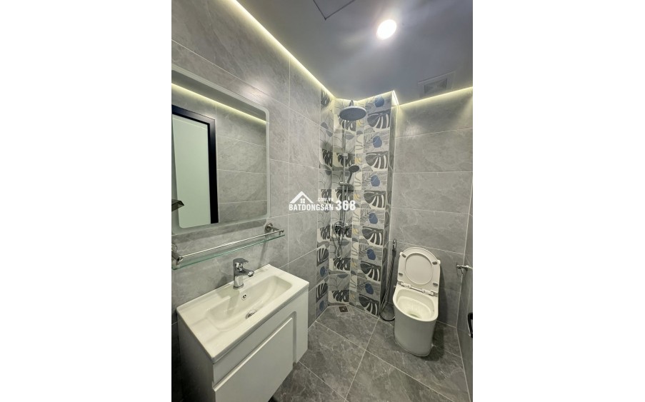 Bán nhà Ôtô tránh Phố Minh Khai, Đối Chung Cư 65m2/ 5Tầng, MT 4m 31.5 Tỷ, KD đỉnh
