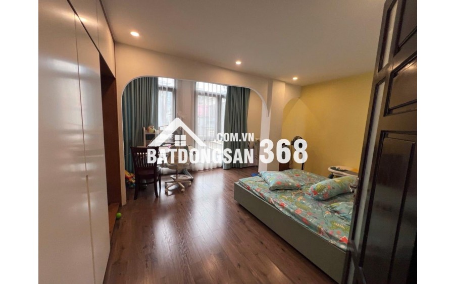Lô Góc Ôtô tránh-Trần Quang Diệu, Hoàng Cầu 49/67m, 7T Thang máy,MT 6m 33.3 Tỷ