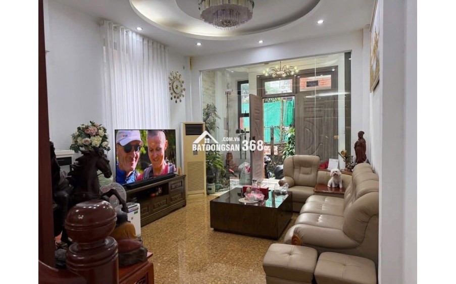 !!! ẢO THẬT ĐẤY !!! TRUNG TÂM NGÃ TƯ SỞ !!!
