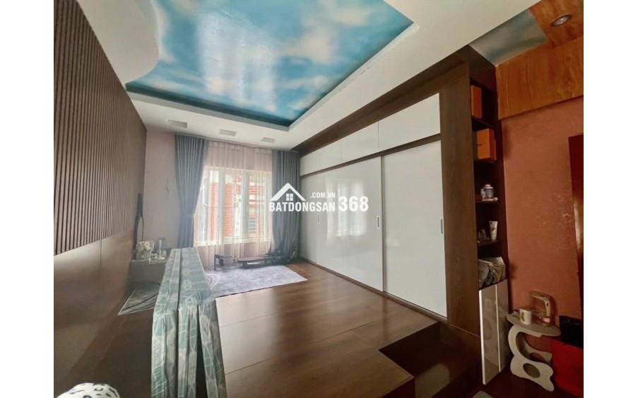 !!! ẢO THẬT ĐẤY !!! TRUNG TÂM NGÃ TƯ SỞ !!!