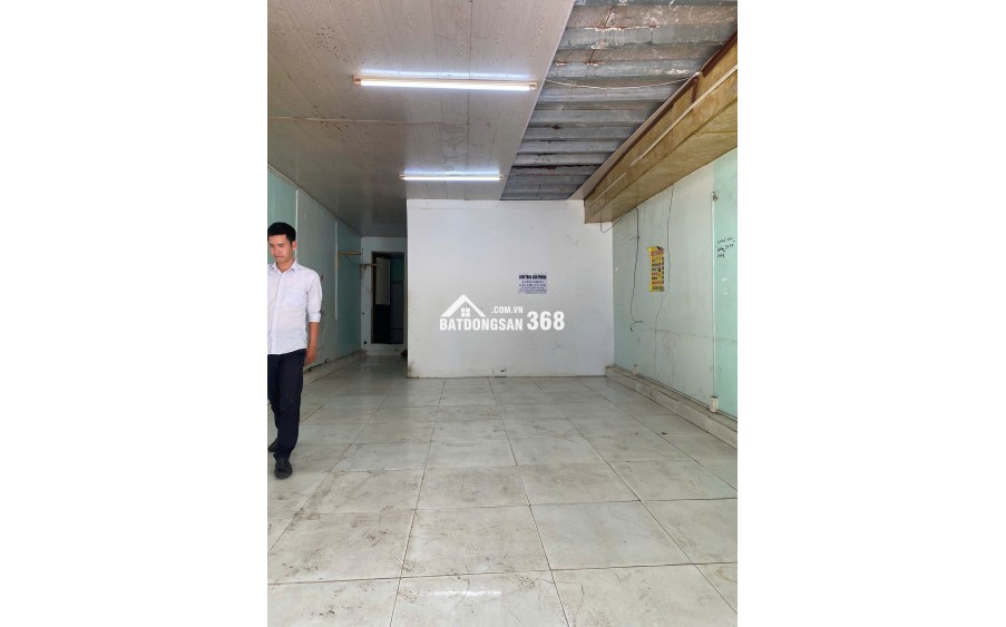 Cho thuê mặt bằng 45m2 trống suốt Nguyễn Hữu Cảnh P22 Bình Thạnh