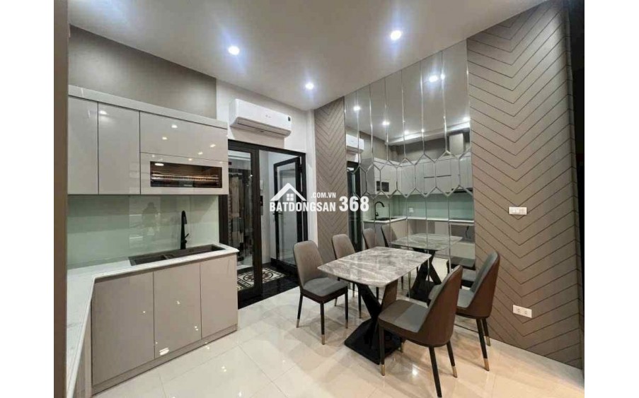 BỒ ĐỀ -HỒNG TIẾN 53M-X5 TẦNG-THANG MÁY -FULL NỘI THẤT-Ô TÔ VÀO TẬN CỬA