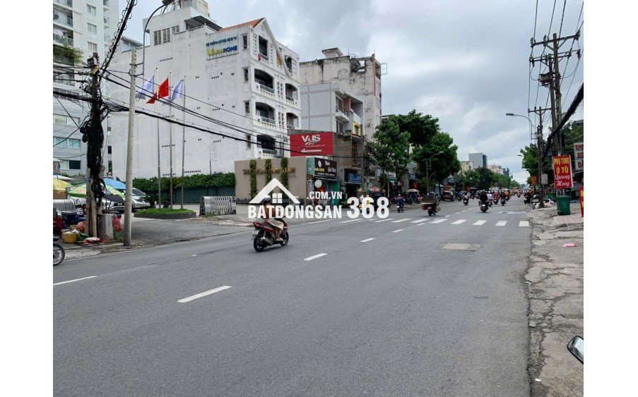 Gia đình chia tài sản cần bán nhà cấp 4 mặt tiền QL 13, Phường 26, Bình Thạnh, TP HCM