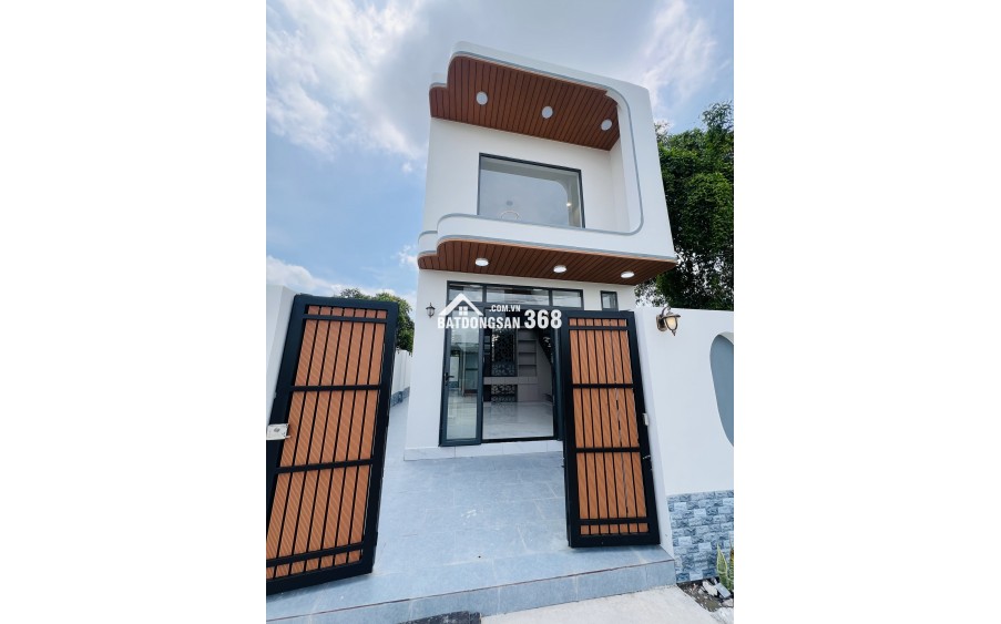 NHÀ MẶT TIỀN THỊ TRẤN CẦN ĐƯỚC
