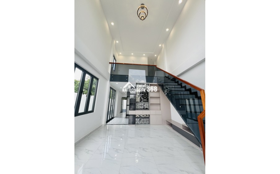 NHÀ MẶT TIỀN THỊ TRẤN CẦN ĐƯỚC