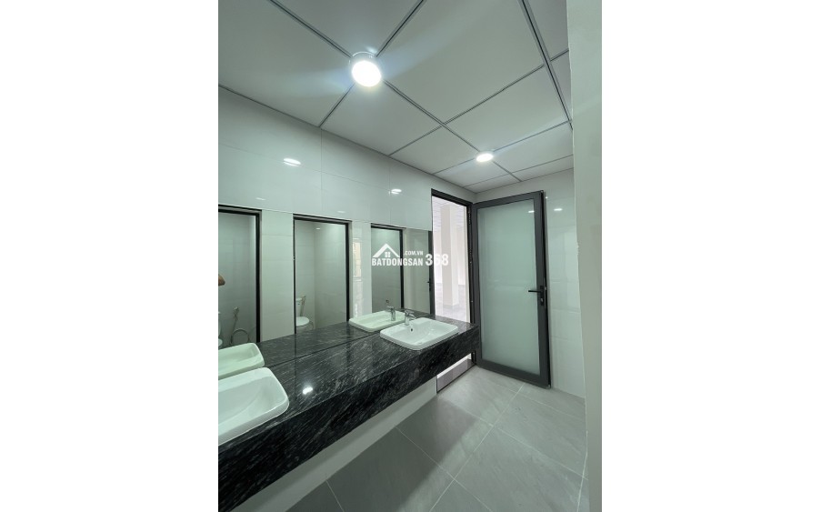 cho thuê nhà mặt tiền nguyên căn đường lê đinh thám giao duy tân 3 tầng dt 600 m2
